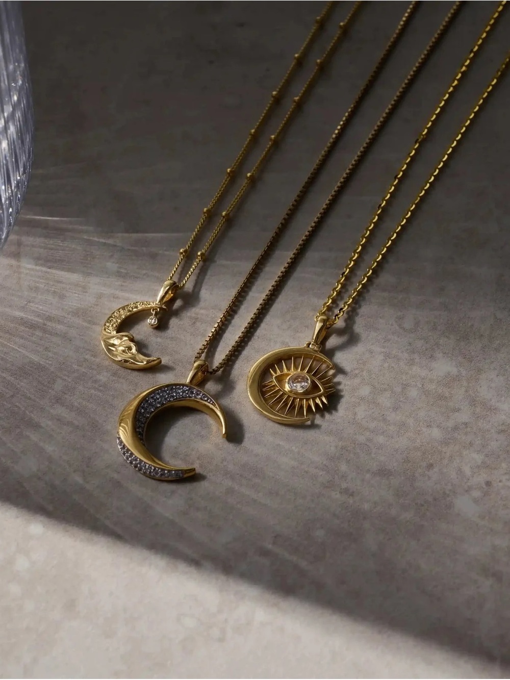 Awe twisted moon necklace TAKING THIS OFF MY POSHMARK TOM BUY IF INTERESTED!! - Picture 4 of 4
